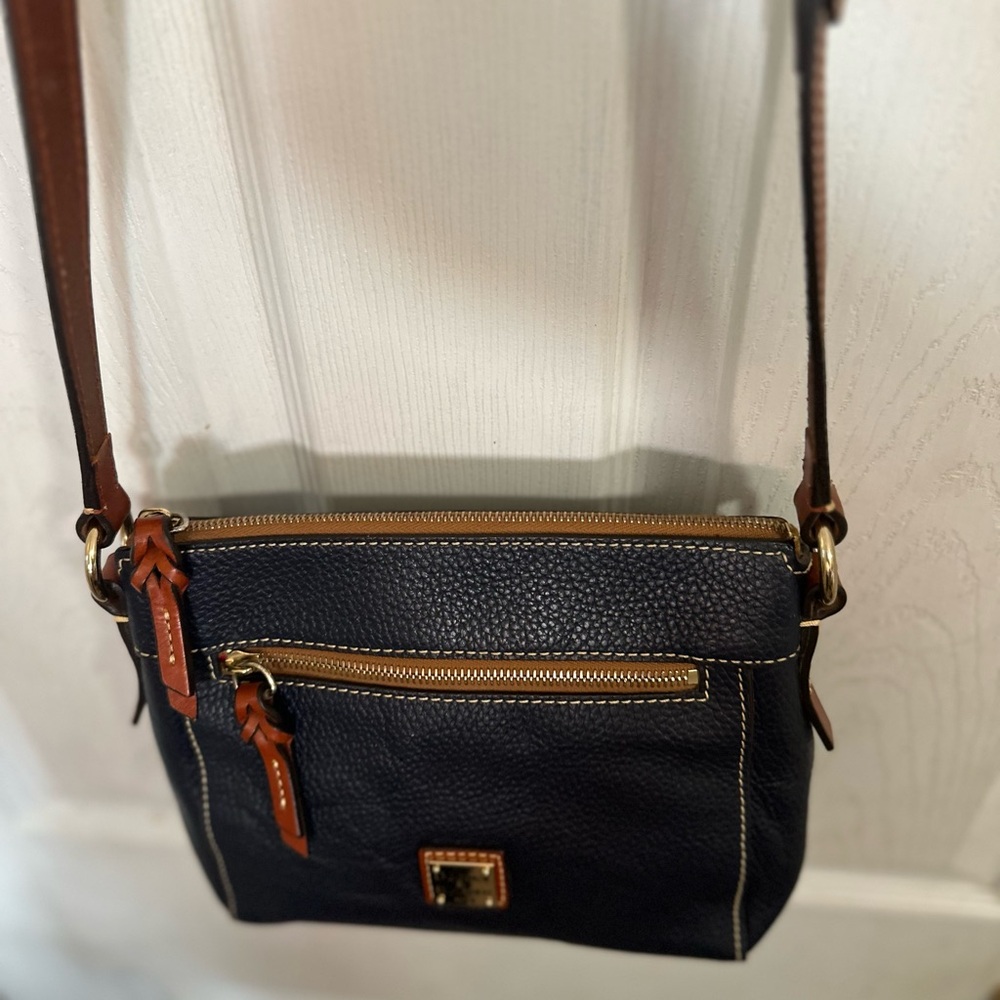 DOONEY & BOURKE Pebble Grain Leather Crossbody Blue